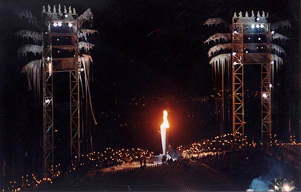 os_3_300po.jpg (14187 bytes)